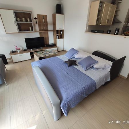 Apartman Antonela With Free Garage Parking Apartment Split Exterior foto