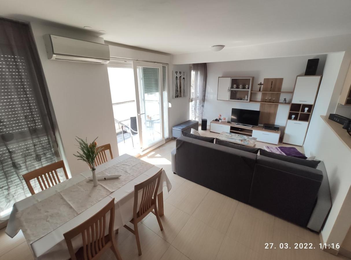 Apartman Antonela With Free Garage Parking Apartment Split Exterior foto