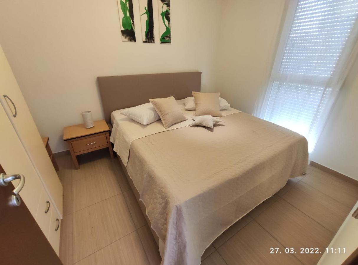 Apartman Antonela With Free Garage Parking Apartment Split Exterior foto