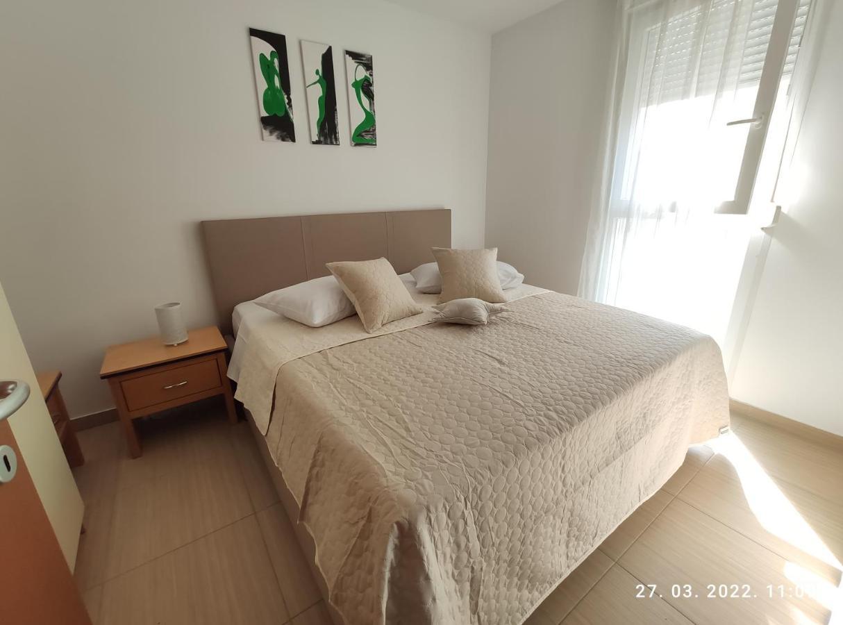 Apartman Antonela With Free Garage Parking Apartment Split Exterior foto