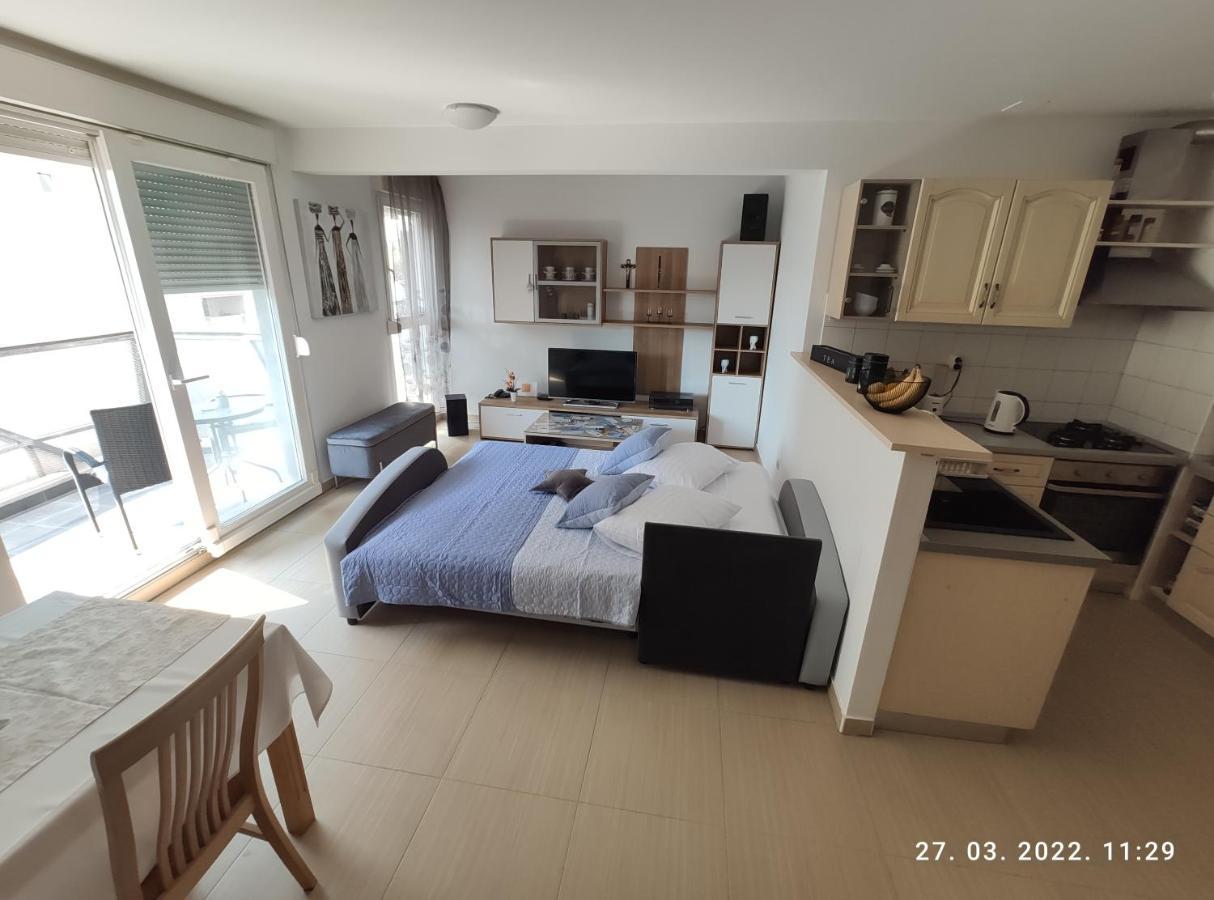 Apartman Antonela With Free Garage Parking Apartment Split Exterior foto